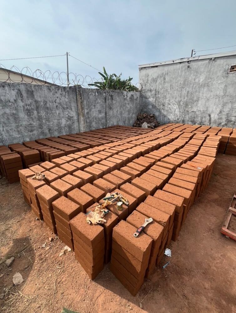 block (2)